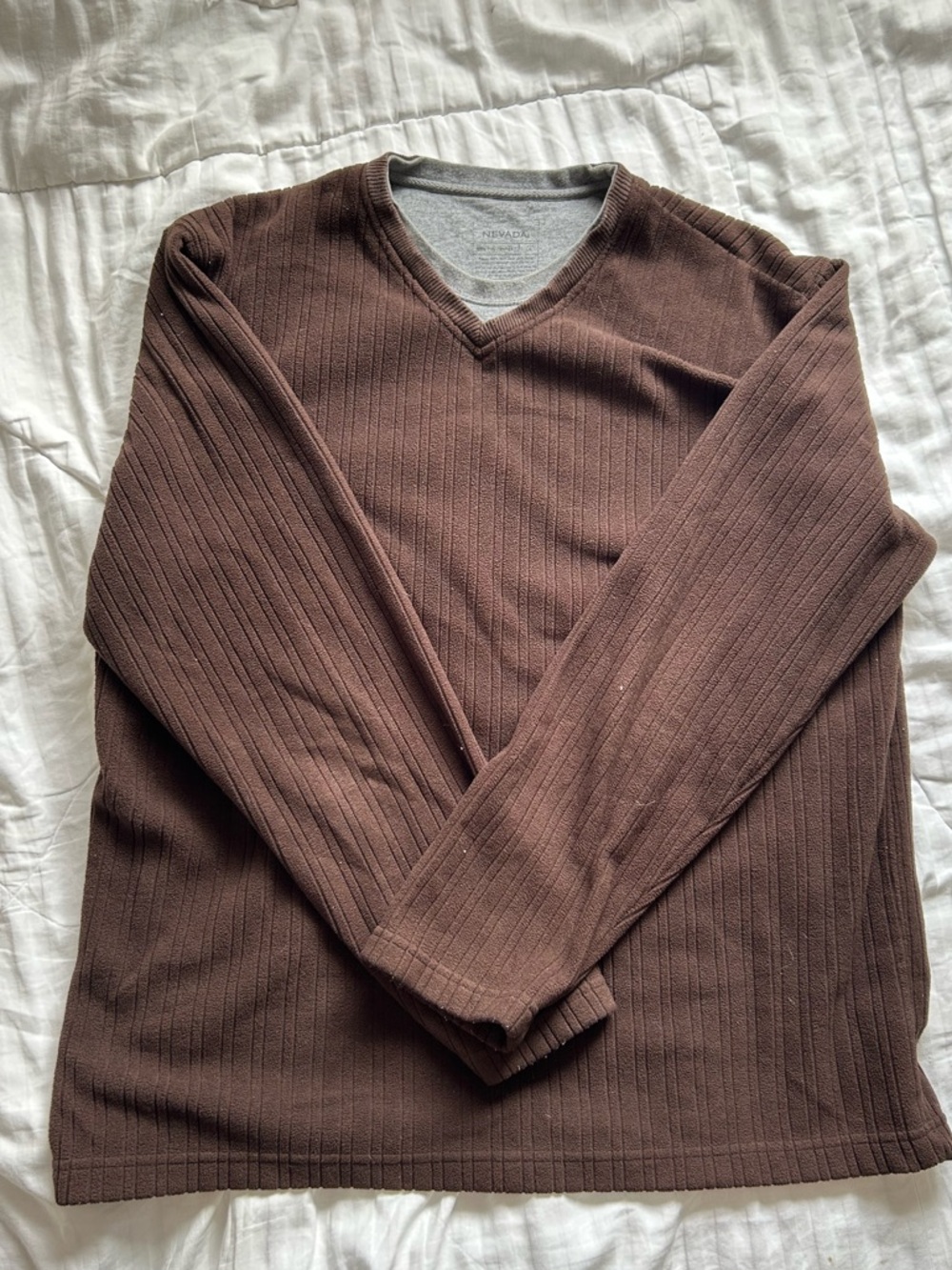 Nevada brown soft sweater with grey shirt collar